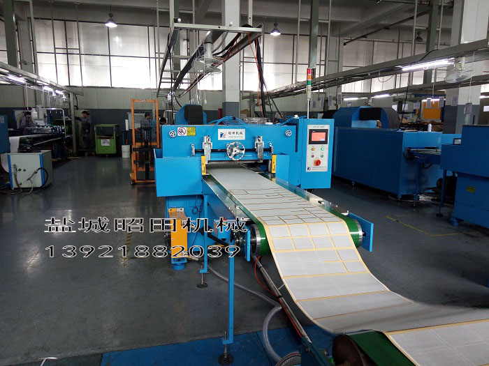 钢板补强胶片裁断机